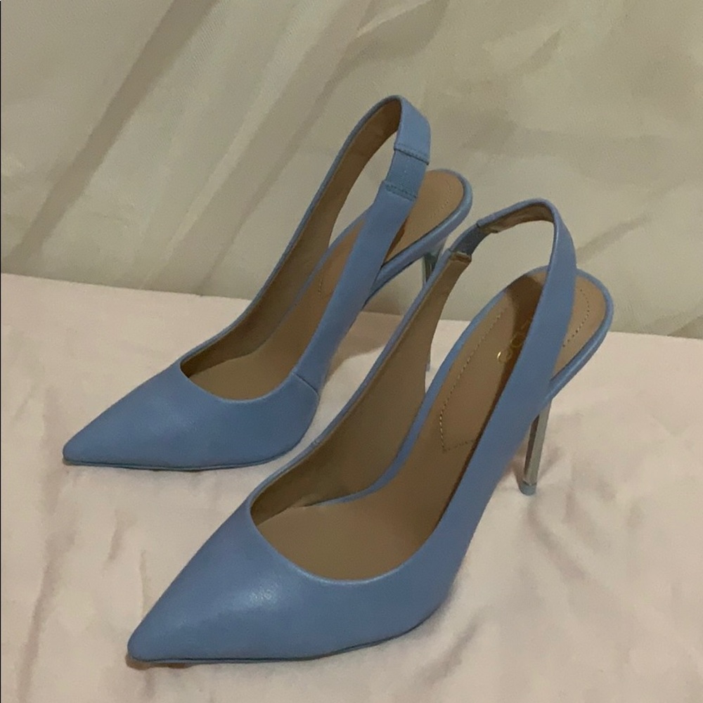 Brand new ALDO Light blue NIKY plumps